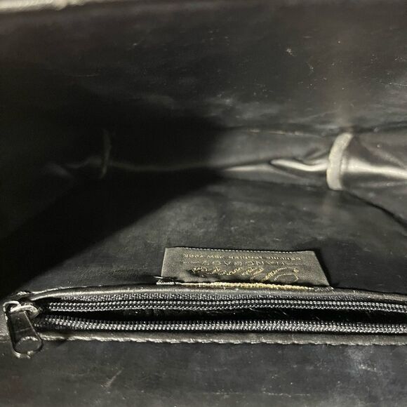 Vintage Paris handbag New York black leather shoulder bag with gold tone… - Picture 6 of 10